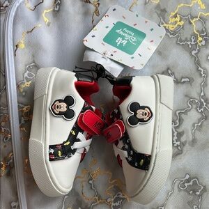 NEW Disney Baby Mickey Mouse Sneakers- Size Toddler 4- Mickey Mouse Shoes
